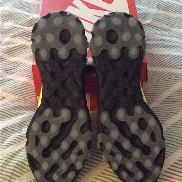 NIKE MEN REACT ELEMENT 87 (VOLT / AURORA GREEN) - Picture 7 of 7